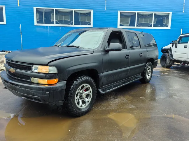Поступление в разбор. Chevrolet Suburban 2001 года.
