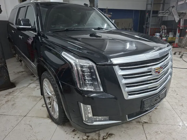 Поступление в разбор. Cadillac Escalade ESV 2018 года.